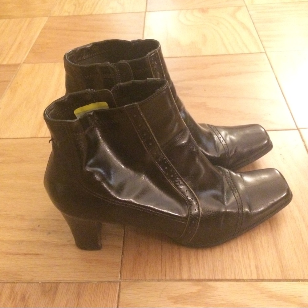 Cowboy Style Leather Ankle Booties